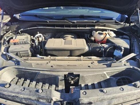 Used 2025 Cadillac Escalade Premium Luxury image 10