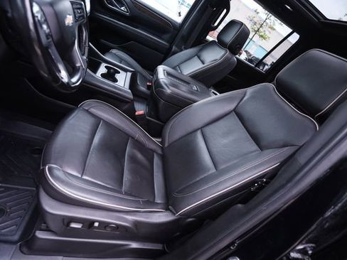 Used 2023 Chevrolet Suburban Premier AWD/4WD image 47