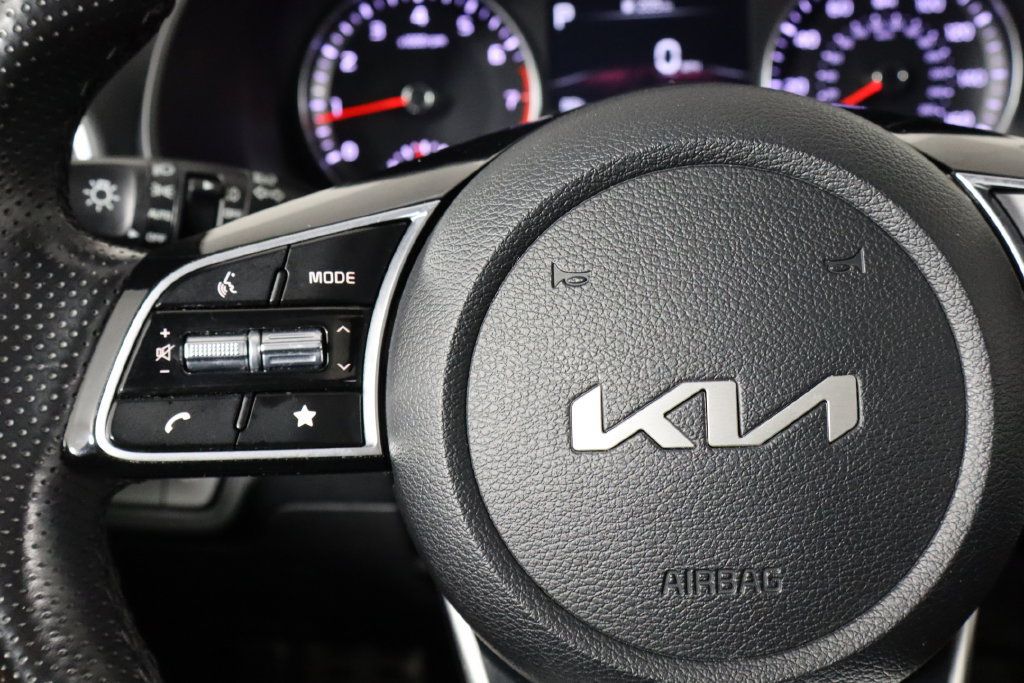 Used 2024 Kia Forte GT-Line w/ GT-Line Premium Package FWD image 8