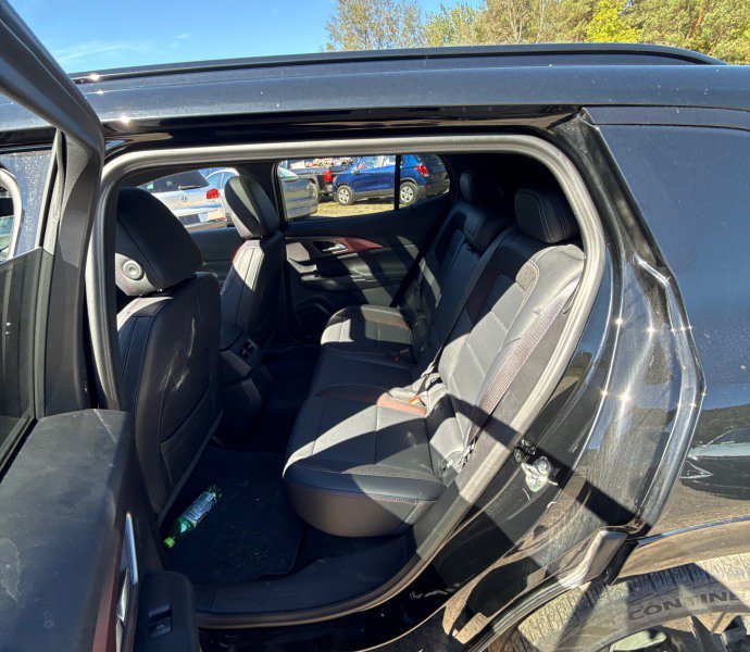 Used 2025 Chevrolet Equinox EV RS AWD/4WD image 7
