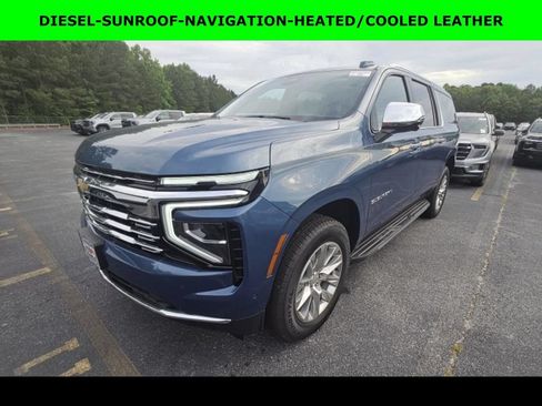 Used 2025 Chevrolet Suburban Premier w/ Sun And Tow Package RWD image 1
