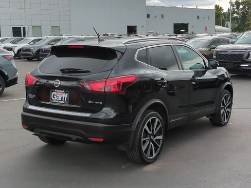 Used 2017 Nissan Rogue Sport SL w/ SL Premium Package image 3
