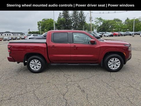 Used 2022 Nissan Frontier SV AWD/4WD image 2