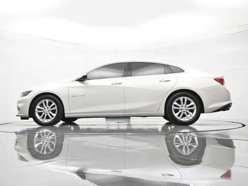 Used 2016 Chevrolet Malibu LT w/ Leather Package image 44