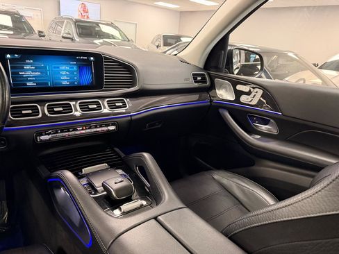 Used 2020 Mercedes-Benz GLS 450 4MATIC image 10