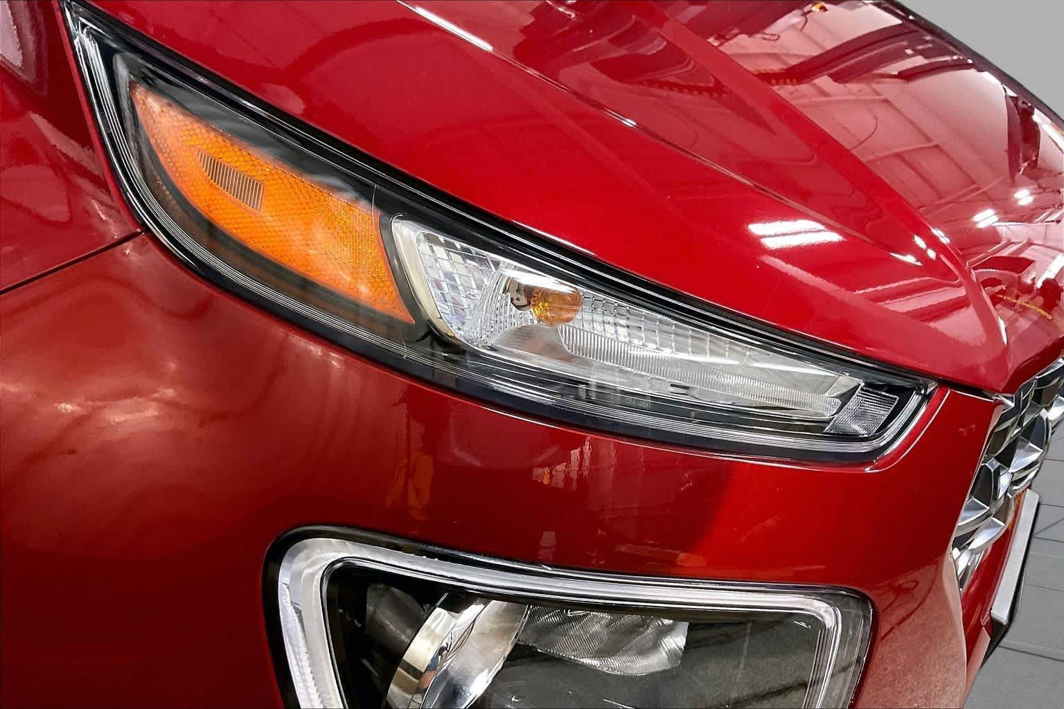 Used 2024 Hyundai Venue Limited FWD image 27