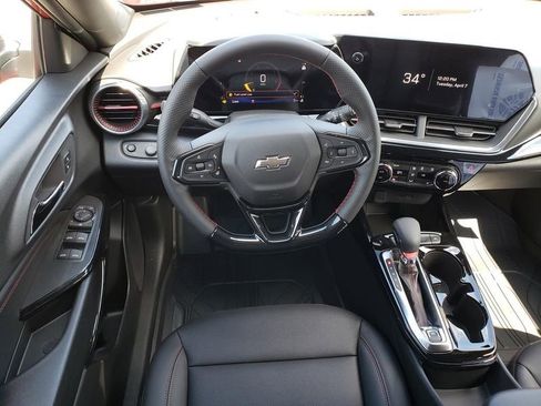 New 2026 Chevrolet Trax RS FWD image 9