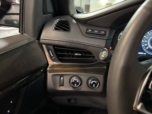 Used 2017 Cadillac Escalade ESV Platinum image 43