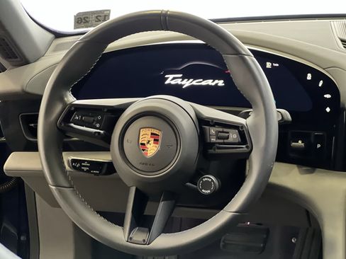 Certified 2022 Porsche Taycan 4S image 17
