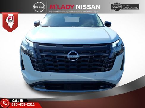 New 2026 Nissan Pathfinder Platinum image 2