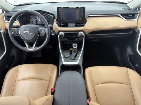 Certified 2022 Toyota RAV4 XLE Premium AWD/4WD image 16