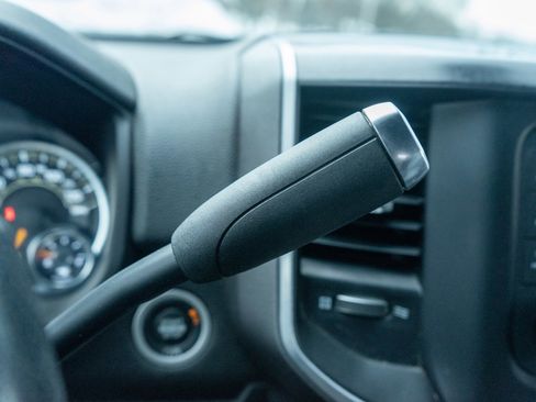 Used 2021 RAM 2500 Big Horn image 25