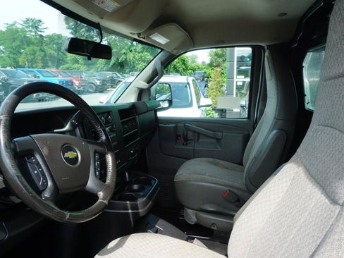 Used 2021 Chevrolet Express 2500 w/ Enhanced Convenience Package RWD image 14