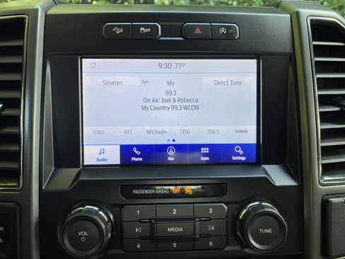 Used 2020 Ford F150 XLT w/ Equipment Group 302A Luxury AWD/4WD image 26
