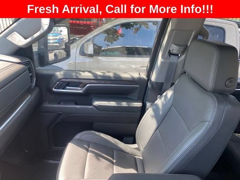 Used 2025 GMC Sierra 2500 SLT AWD/4WD image 9