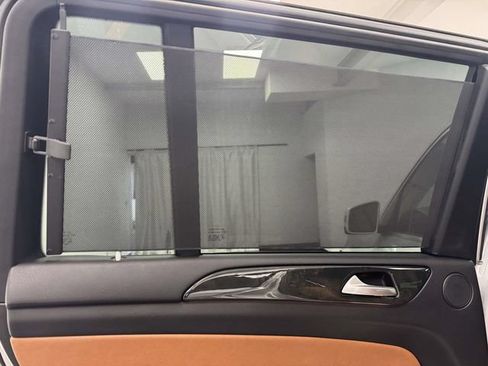 Used 2017 Mercedes-Benz GLS 550 4MATIC image 26