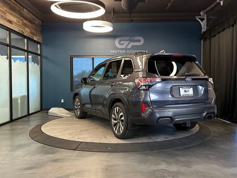 Used 2025 Subaru Forester Touring AWD/4WD image 5