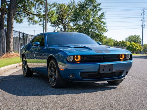 Used 2021 Dodge Challenger SXT w/ Blacktop Package AWD/4WD image 3