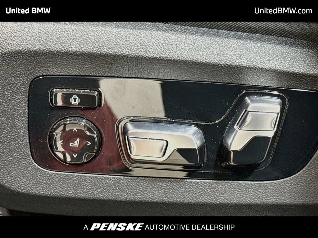 Used 2023 BMW XM AWD/4WD image 11