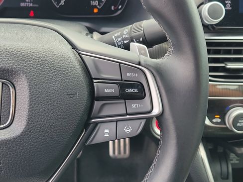 Used 2018 Honda Accord Sport image 23