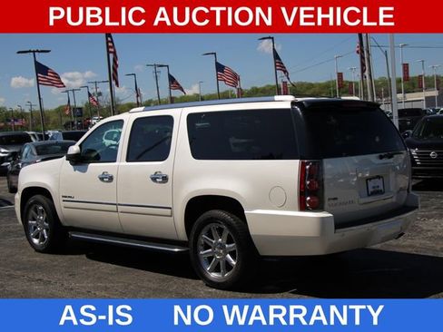 Used 2011 GMC Yukon XL Denali AWD/4WD image 4