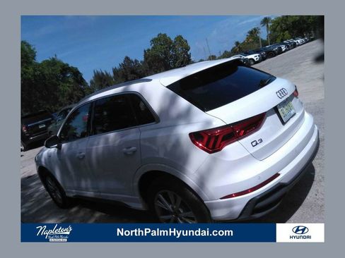 Used 2025 Audi Q3 2.0T Premium image 1