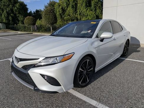 Certified 2020 Toyota Camry XSE FWD image 2