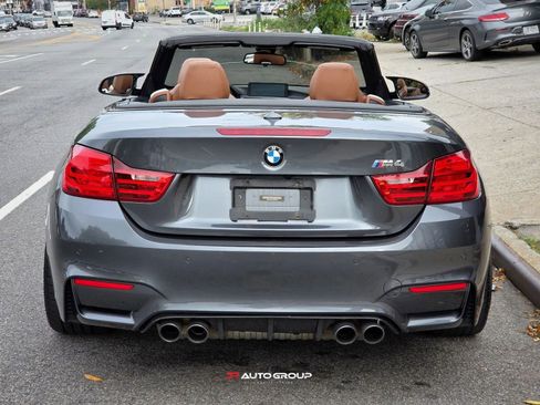 Used 2016 BMW M4 Convertible image 8