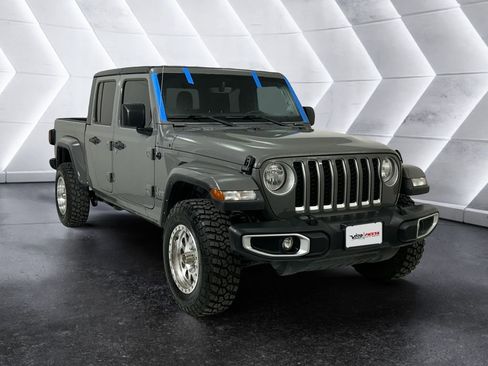 Used 2023 Jeep Gladiator Overland AWD/4WD image 1