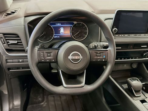 Used 2023 Nissan Rogue SV image 18