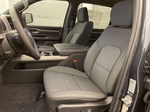 New 2025 RAM 1500 4x4 Crew Cab image 16