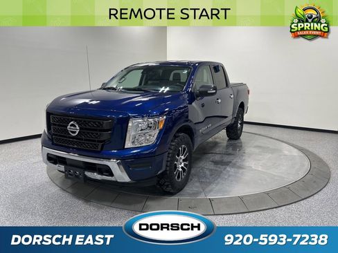 Used 2020 Nissan Titan SV w/ SV Convenience Package image 1