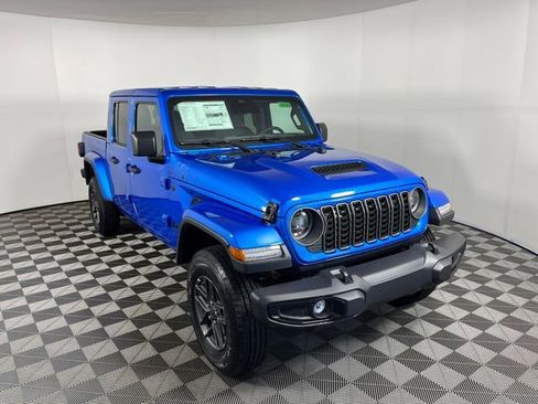 New 2026 Jeep Gladiator Sport image 2