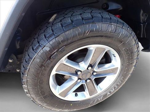 Used 2020 Jeep Wrangler Unlimited Sahara AWD/4WD image 8