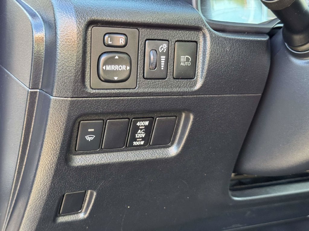 Used 2021 Toyota 4Runner Venture w/ Moonroof Package AWD/4WD image 9