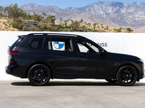 Used 2026 BMW X7 M60i AWD/4WD image 5