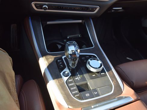 Used 2021 BMW X5 xDrive40i w/ M Sport Package AWD/4WD image 18