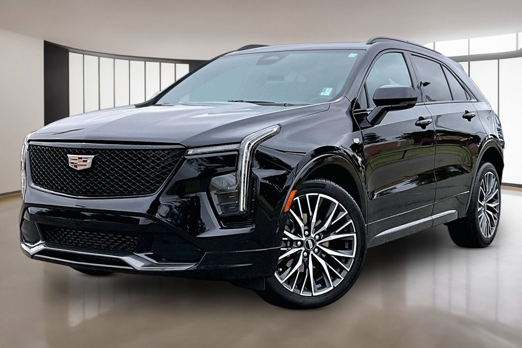 Used 2024 Cadillac XT4 Sport FWD image 1