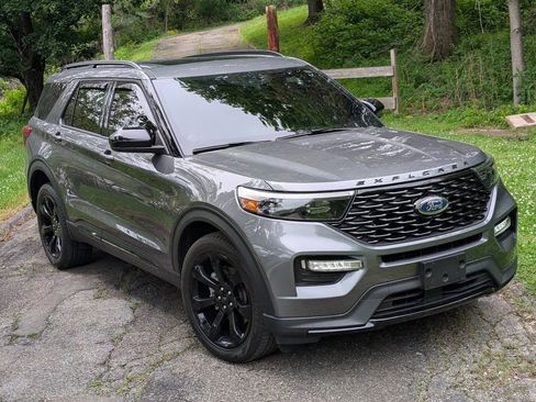 Used 2024 Ford Explorer ST-Line w/ Class IV Trailer Tow Package AWD/4WD image 6