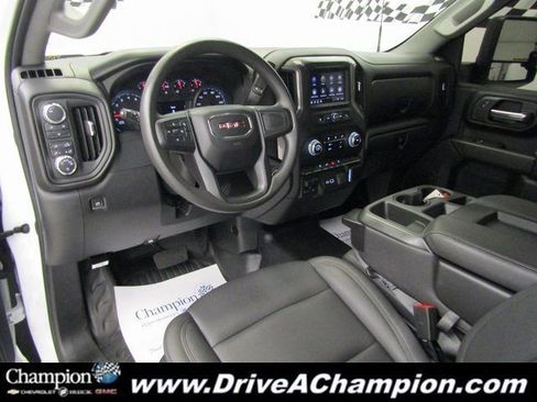 Used 2024 GMC Sierra 2500 Pro w/ Convenience Package image 18