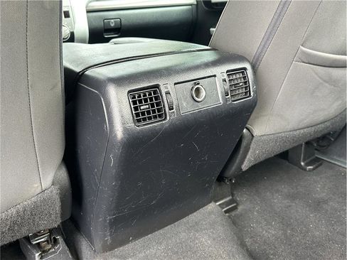 Used 2018 Toyota Tundra SR5 w/ SR5 Upgrade Package AWD/4WD image 18