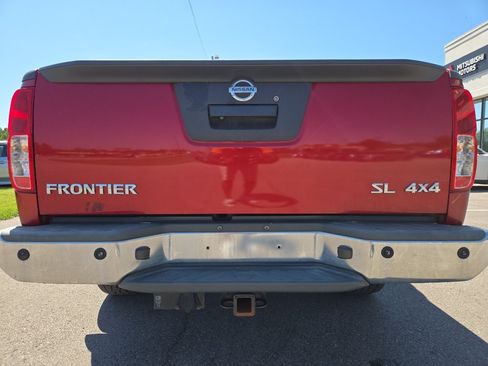 Used 2017 Nissan Frontier SL w/ Moonroof Package AWD/4WD image 8