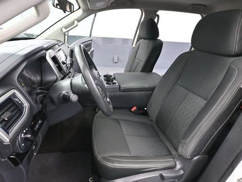 Used 2018 Nissan Titan SV AWD/4WD image 20