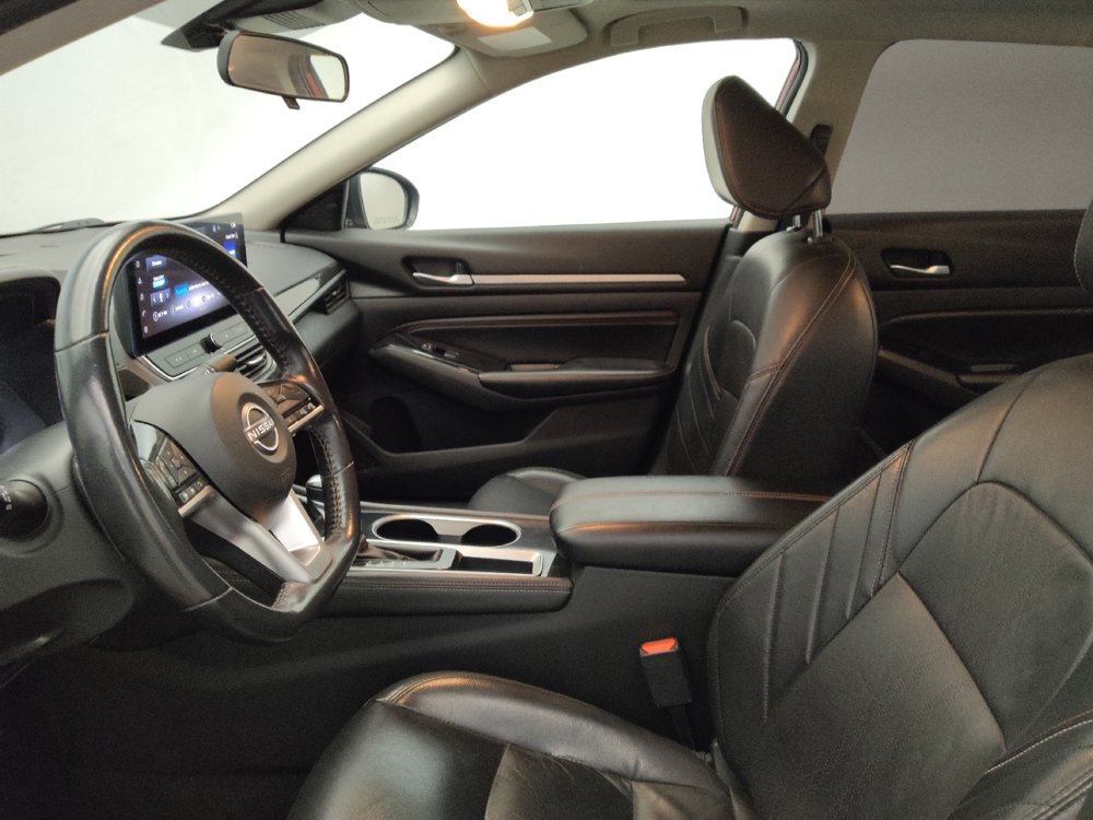 Used 2023 Nissan Altima 2.5 SR w/ SR Premium Package FWD image 17