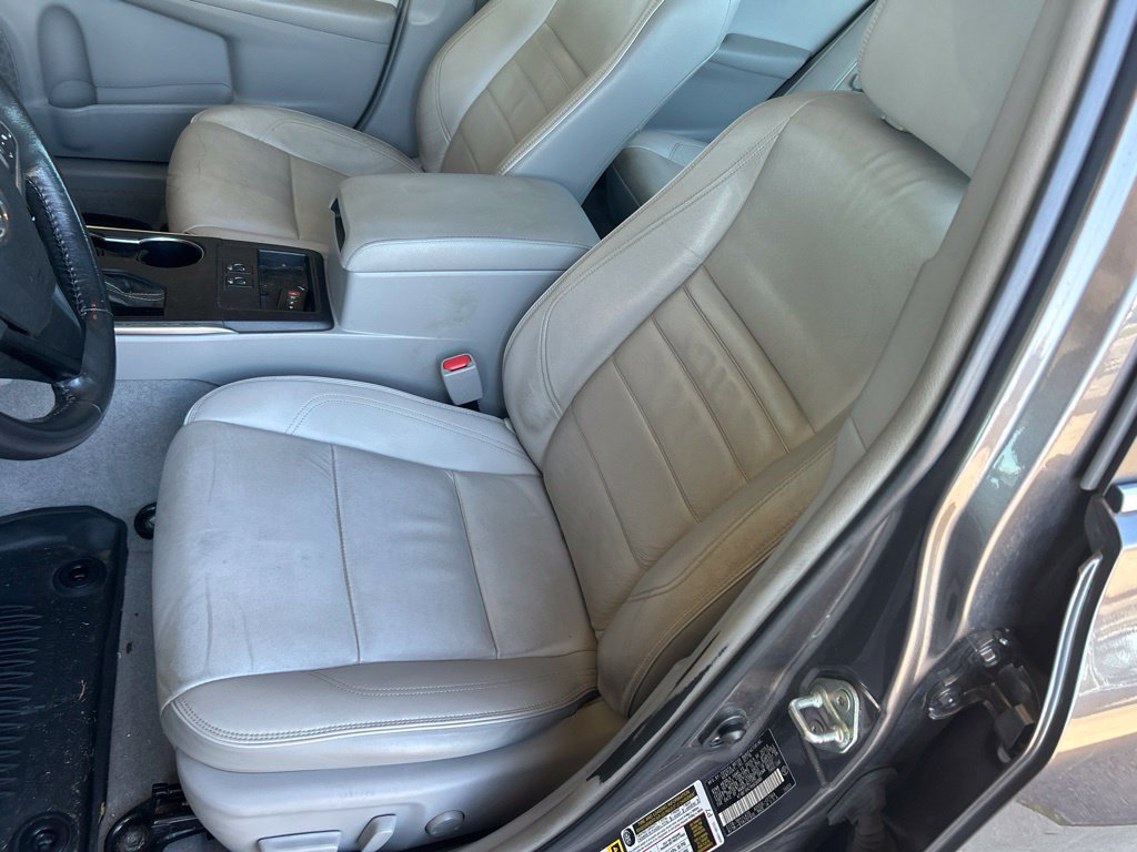 Used 2017 Toyota Camry XLE w/ Moonroof Package FWD image 12