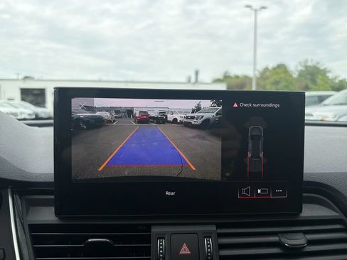 Used 2023 Audi Q5 2.0T Premium w/ Convenience Package AWD/4WD image 24