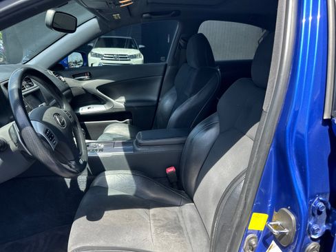 Used 2013 Lexus IS 250 w/ F-Sport Pkg w/Summer Tires RWD image 9