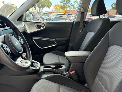 Used 2024 Kia Soul LX w/ Option Group 015 image 13