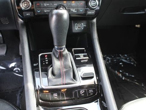 Used 2024 Jeep Compass Trailhawk image 16