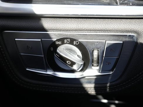 Used 2016 BMW 750i xDrive image 59